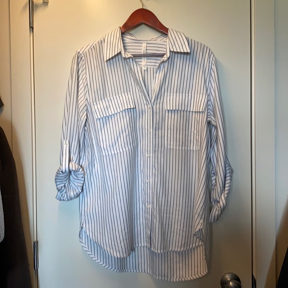 Aritzia button up utility blouse, size medium